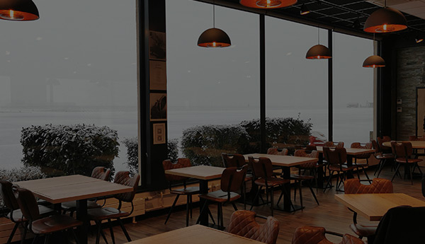 Restaurant Les Têtes Brûlées Salle spacieuse, équipe dynamique